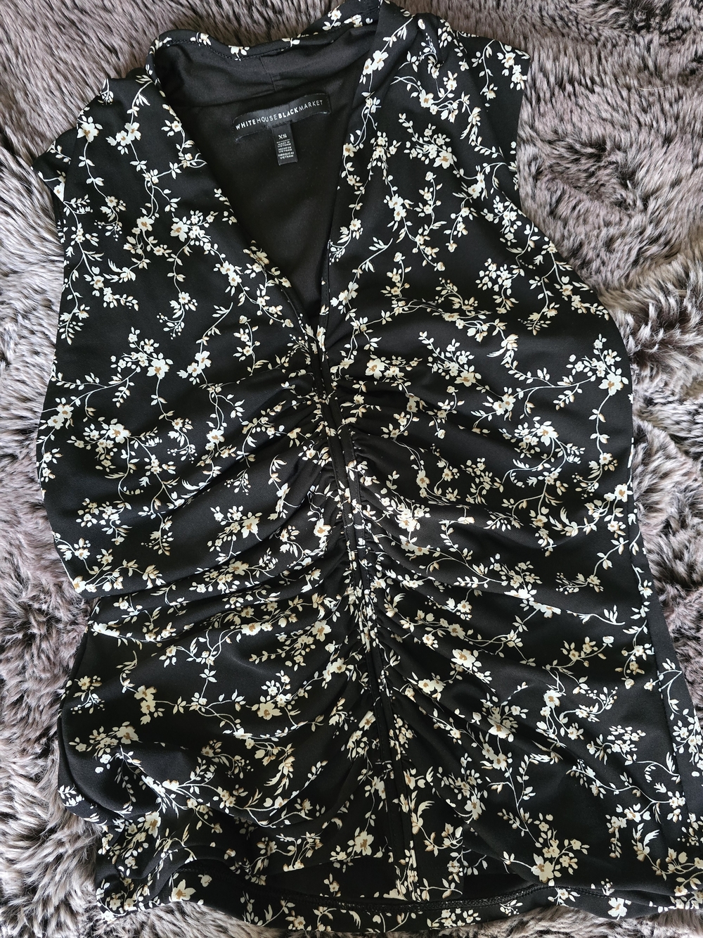White House Black Market Black and White Floral Ruched V-Neck Camisole